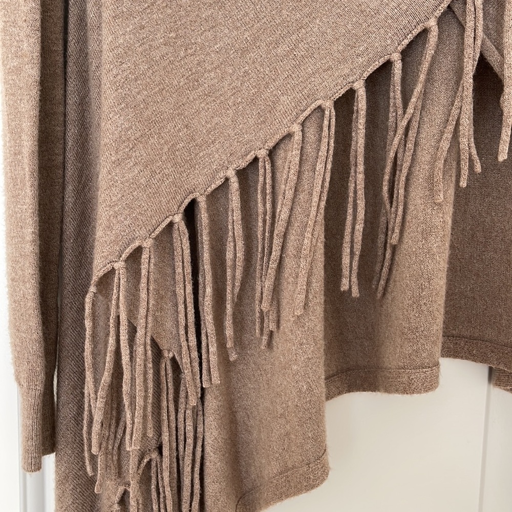 Lovestitch Wraparound sweater with fringe - Picture 2 of 4